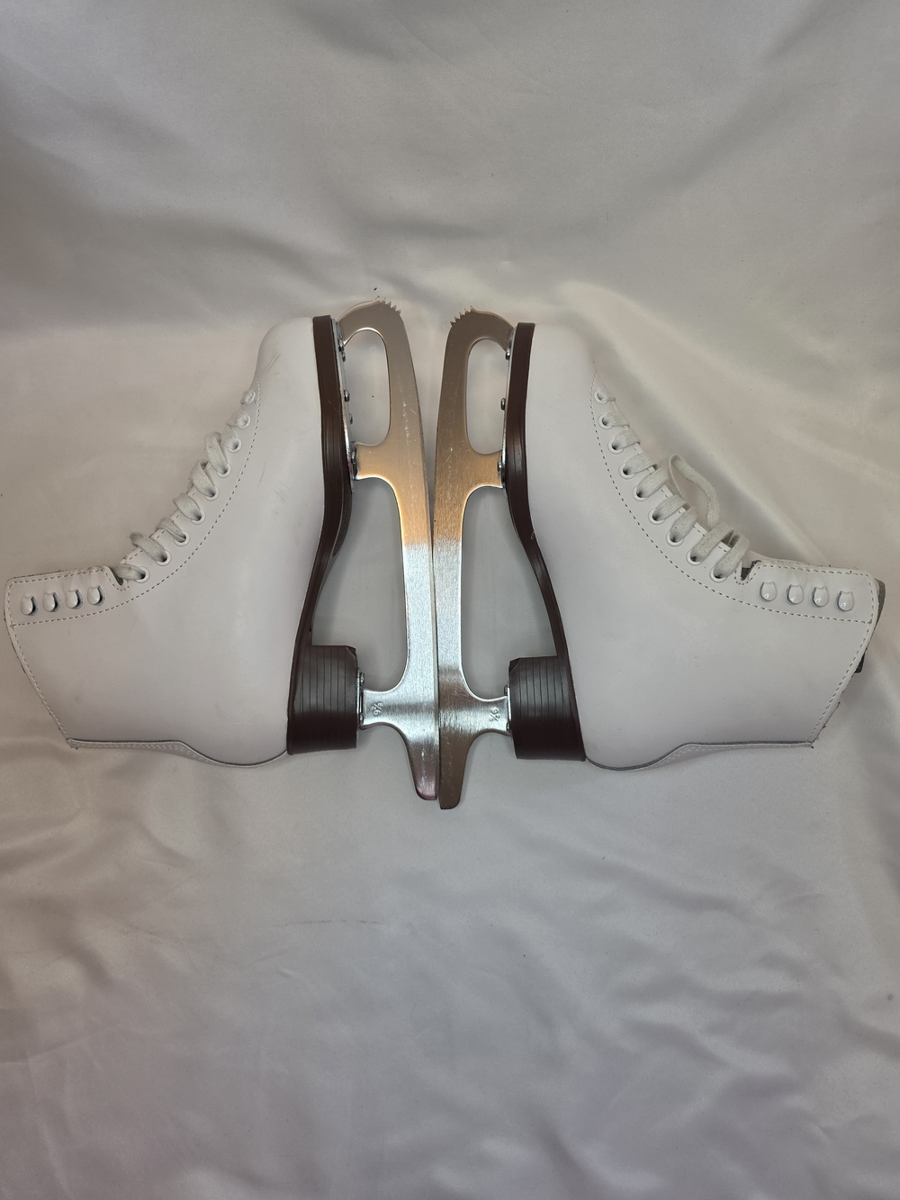 Size 6 Cameo By Jackson White Women's Figure Skates - Classic Lace-Up Style. - Picture 3 of 9